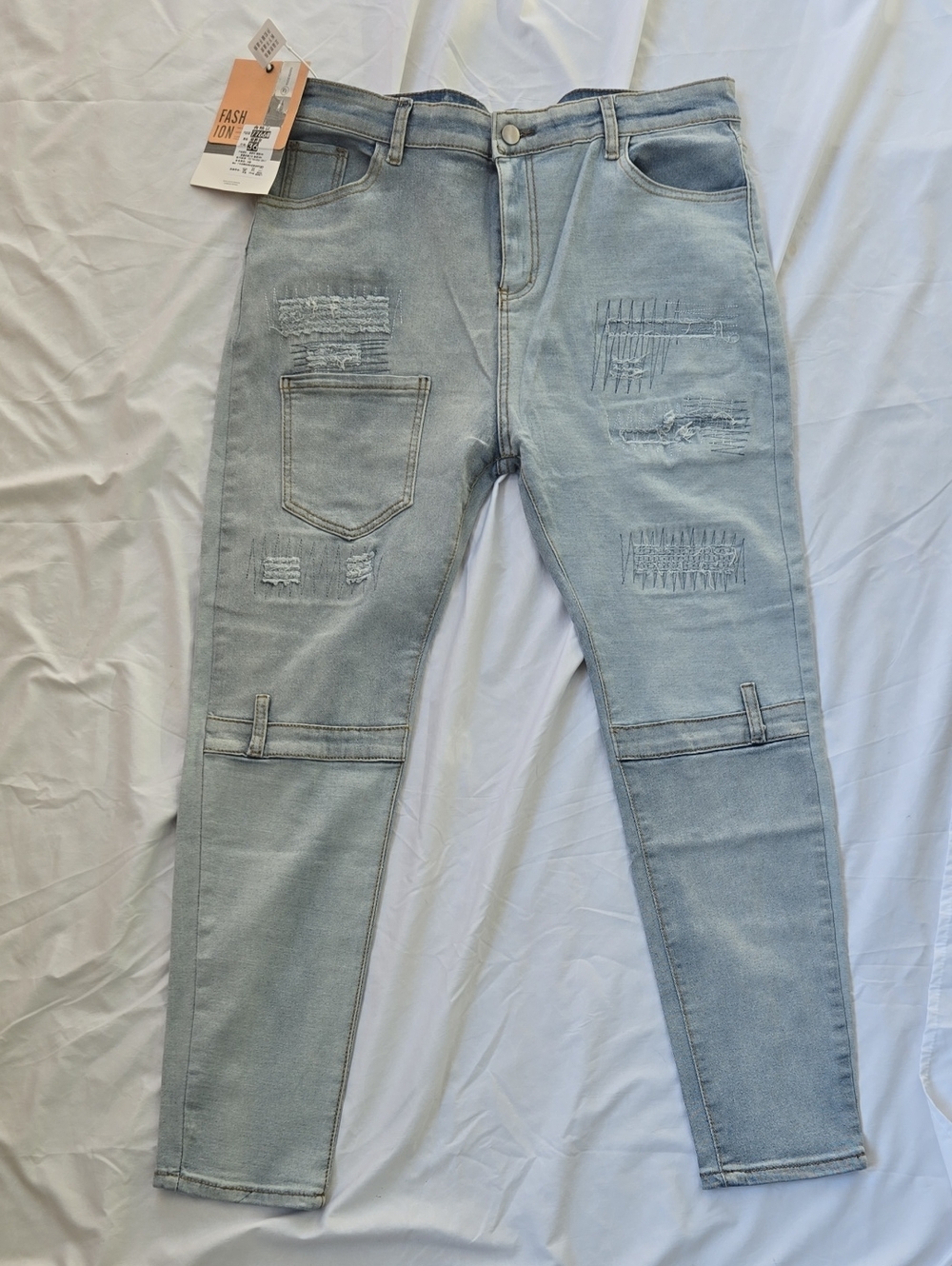 Men's Distressed Jeans Fashionable Front/Back Pocket Design Two Tone At Back - Picture 1 of 14